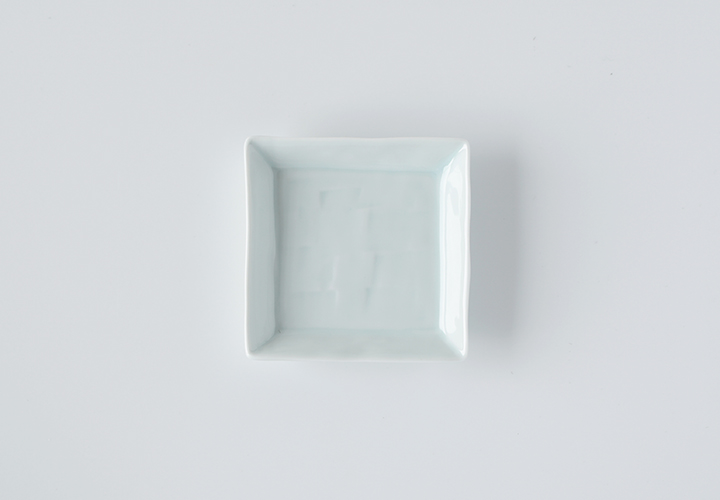 波佐見焼　窯元　陶房青　AO SHOP　吉村陶苑　白亜　３寸角皿