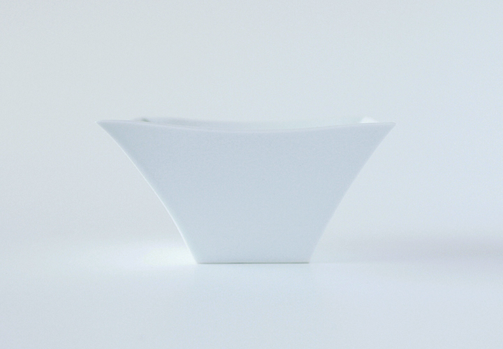 波佐見焼　窯元　陶房青　AO SHOP　吉村陶苑　白亜　角小鉢